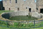 PICTURES/Dunnottar Castle/t_Cistern1.JPG